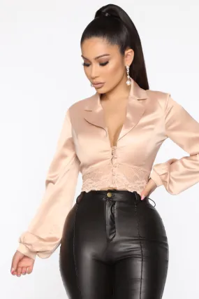 A Touch Of Lace Top - Mauve