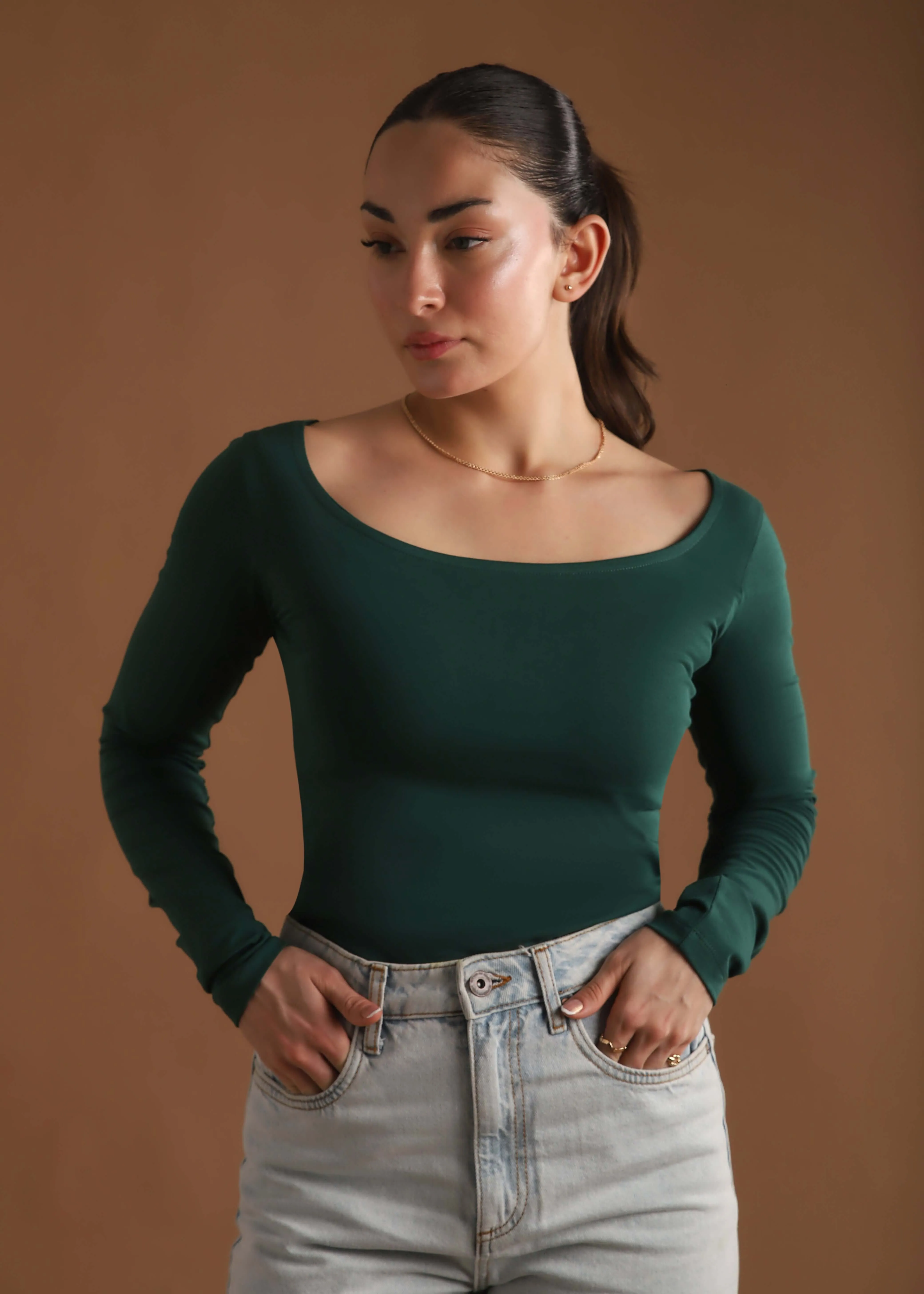 SQUARE NECK T-SHIRT
